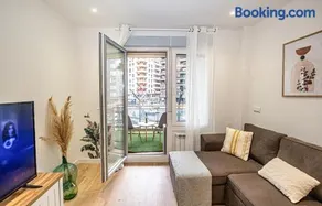 Garden Gran Via Luxury Aire acondicionado PARKING privado by Apartamentos Logrono - Image 1