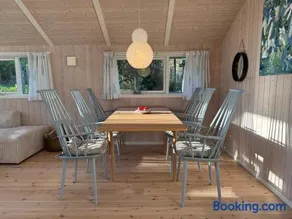 Inviting Summer House On Scenic Røsnæs - Image 3