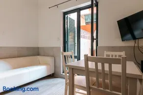 Lisbon Tagus River&Terrace Flat - Image 1