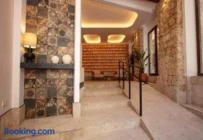 VELALMA -Edificio exclusivo de apartamentos turisticos en Centro histórico-JAEN - Image 1