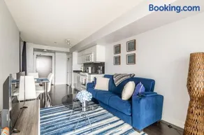 Spacious 1 Bedroom plus Den Condo Iceboat Terrace Downtown Toronto - Image 5