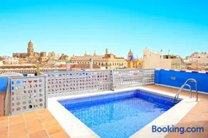 Carreteria Pool ApartamentosMalagaManagement - Image 1