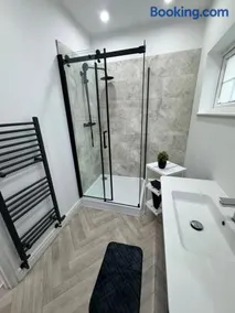 Modern 3 Bedroom Home in Egremont, Western Lake District, Sleeps up to 6 - Image 5