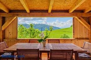 Holiday Homes Pr Pelaku with Outdoor Sauna - Image 1