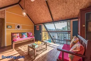 CosmicStays Raanjai By the River -Vintage Homestay - Image 1