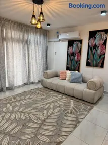 Sea breeze apartment kikambala - Image 3