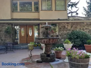 Rae Leigh Heights BnB - Image 3