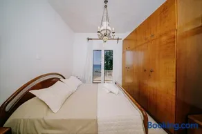 Fotis beach apartment at Komi - Image 4