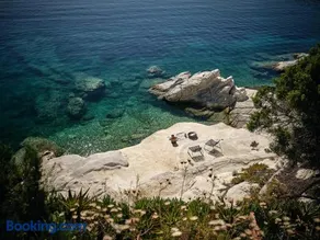Lithalona Villas & Houses - Image 3