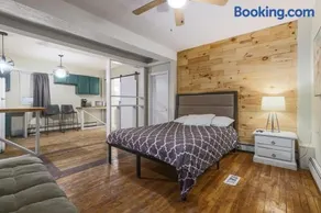 Rustic Private Studio Near Downtown Worcester - Image 2