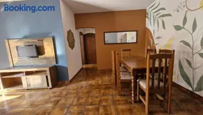 Apto amplo, arejado e mobiliado na Praia da Enseada-Guarujá - Image 4