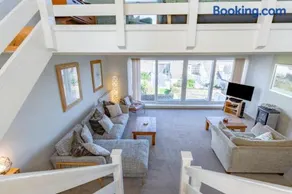 3 Bed in Saundersfoot oc-pw522a - Image 5