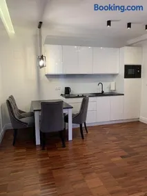 Wil-Art Jurata - Image 2
