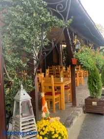 Hotel Transilvania - Image 2