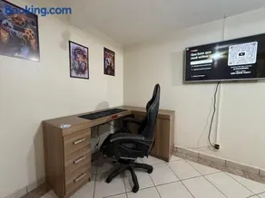 Quarto em ótima localização - Image 4