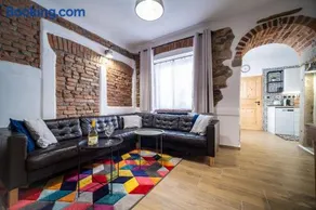 Apartmánový dům Jeník - Image 1