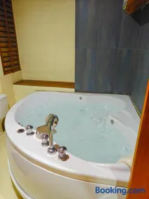 At Sathon apartment - Image 2