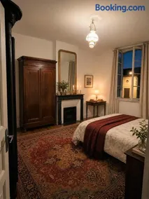Elegant city house & surrounding,park, walk to town centre - Image 3