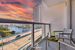 Spacious 2BR Marina View at Beachwalk - Image 1