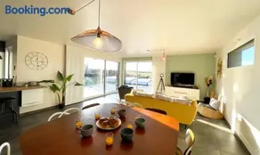 Maison contemporaine avec piscine chauffée - Image 2