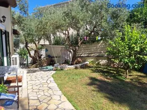Nikolas Villa - Image 2