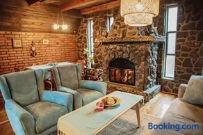 Mountain Cottage Jarilo - Scenic Fruska Gora Retreat with Fireplace, Sauna and Large Private Yard - Image 2