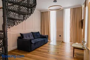 Nostalgia Suites - Image 3