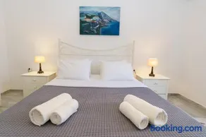 Kamini - Hydra Dream Houses - Image 2