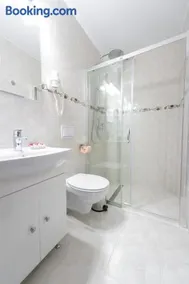 Irish Residence - Image 4