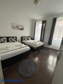Rover Apartment - Image 1