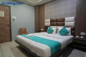 Hotel Galaxy Inn !! 5 Min From Nemcare Hospital !! - Image 2