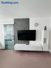 Charmante Wohnung mit Terrasse , ruhig und zentral - Image 4