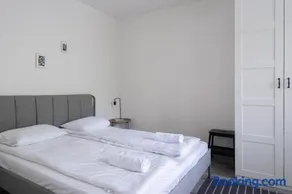 Quiet two-room apartment near the subway and the sea - Image 4