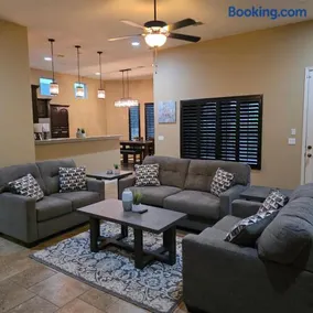 Beautiful Home For Large Family! - Image 1