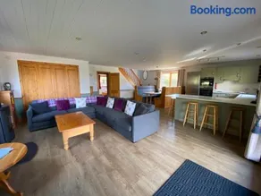 Ghillies Lodge Crianlarich - Image 4