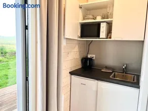 REY Stays - Small & Cozy Studio - Image 5