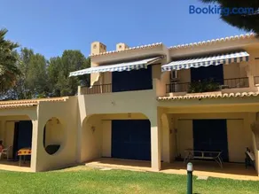 Charming house in Alvor with shared pool - Image 1
