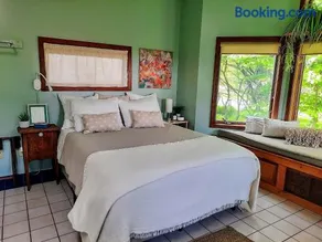 The Perfect Wine Trails Location - The Garden Suite - Image 3