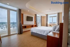 Bella Vita Hotel - Image 4