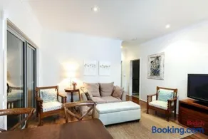 Flat in heart of Griffith - Image 5