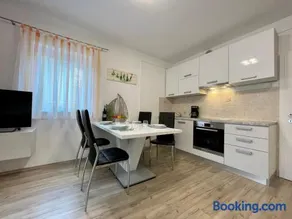 Apartments Lara - Image 3