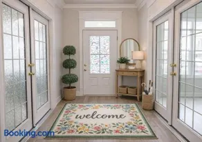Cozy Room in Great Location - Image 5