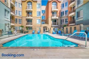 Serene Zen Peaceful Zen Garden View with Pool Gym - Image 3