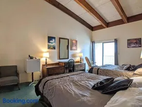 Spacious 2 bd 2 bth Condo at Cedar Lodge Laconia - Image 3