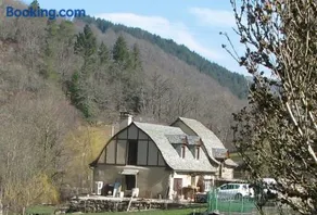 Maison du Combayre à Estaing - Image 1