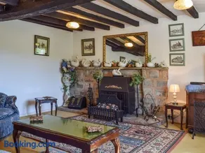 Tudor Cottage - Image 3