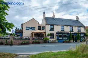 Blue Bell Country Inn - Image 2
