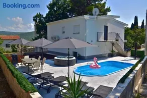 Modern Villa Bura with 3 bedrooms, pool & hot tub - Image 1