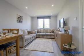 Highfield Apartment- 2 Bed in Motherwell close to centre - Image 2