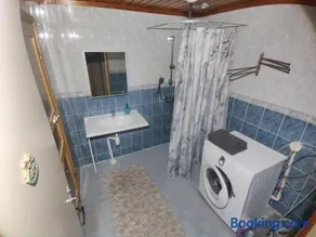 3 bedrooms house with garden - Image 3